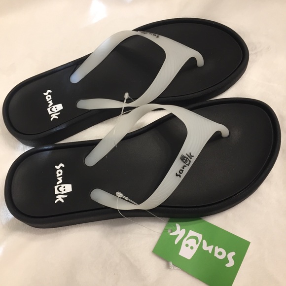 SANUK Size 6 Flip Flop Shoes NWT - Picture 8 of 8